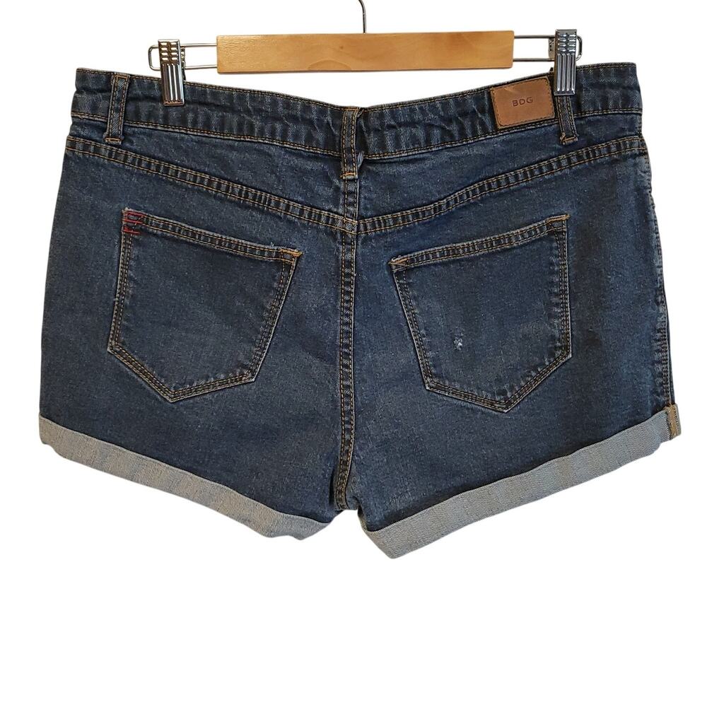 BDG Mid Rise Alexa 5 Pocket Shortie Denim Shorts Vacation Utility Women Size 32W - Picture 2 of 8